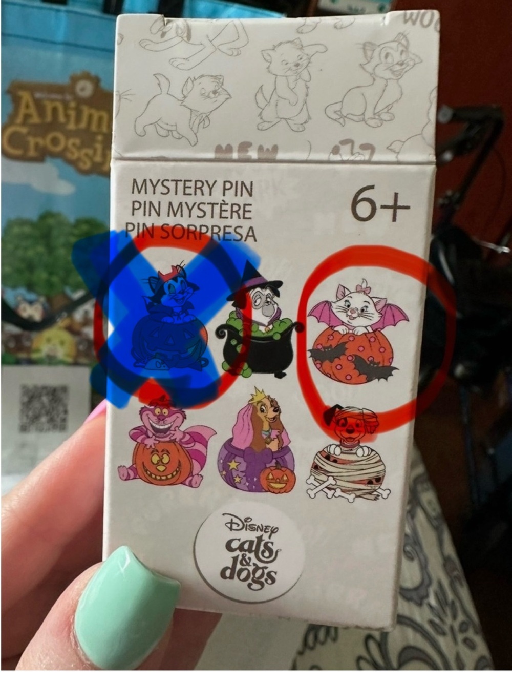 ISO - Disney Cats & Dogs Enamel Pin 🐈 🐕